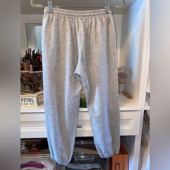 Sweatsuit both pieces included - Picture 5 of 16